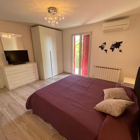 Reverso - Alloggi Con Solarium Vista Mare Caorle Bagian luar foto